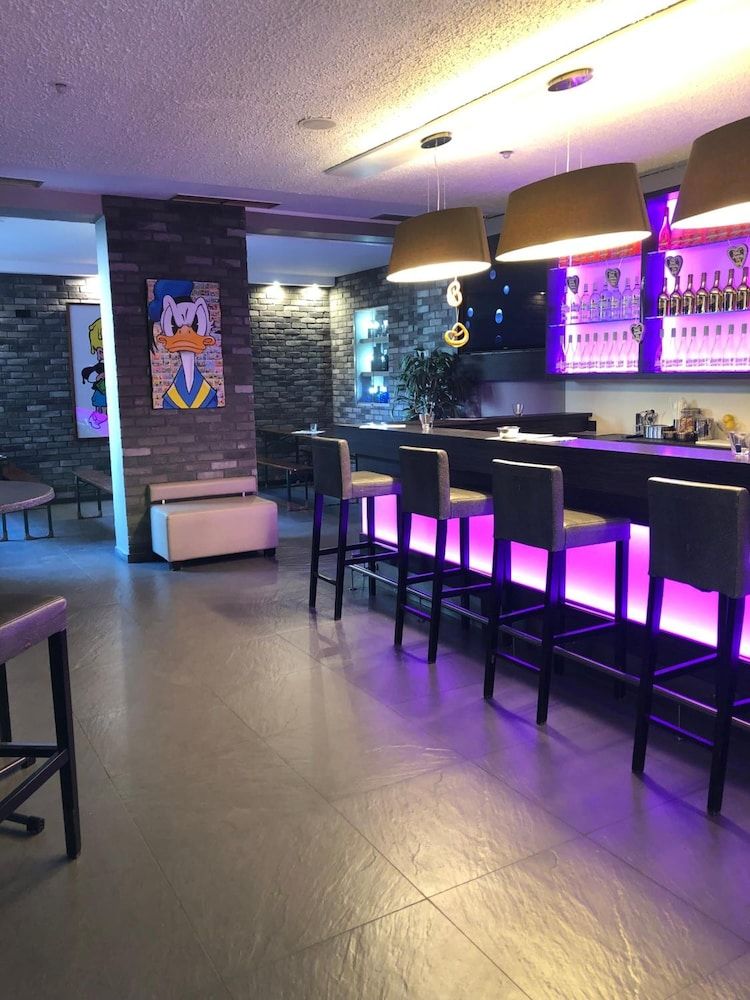 undefined Munich Deluxe Hotel 7