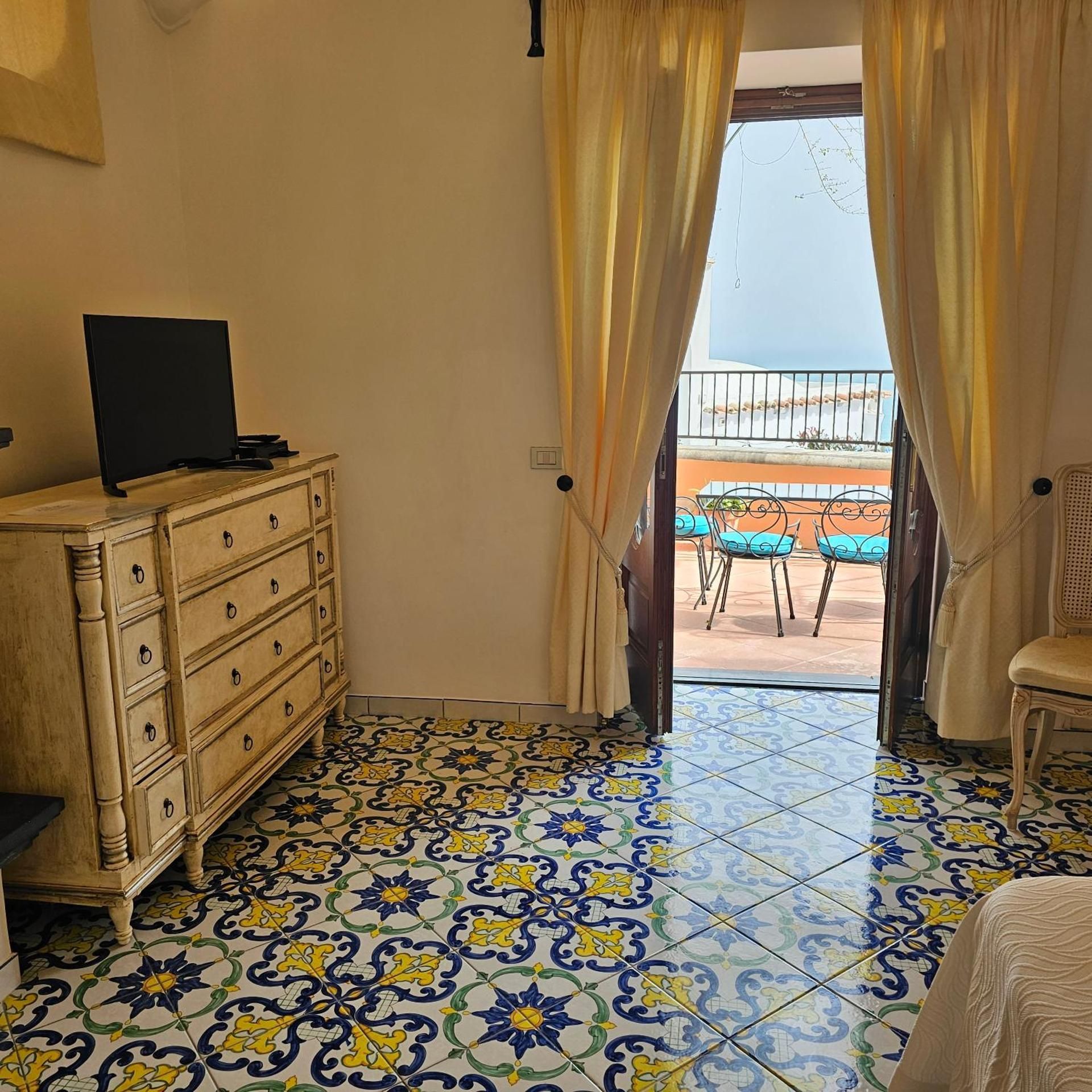 Family Room with Sea View