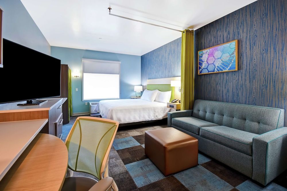 Studio Suite, 1 King Bed, Non Smoking