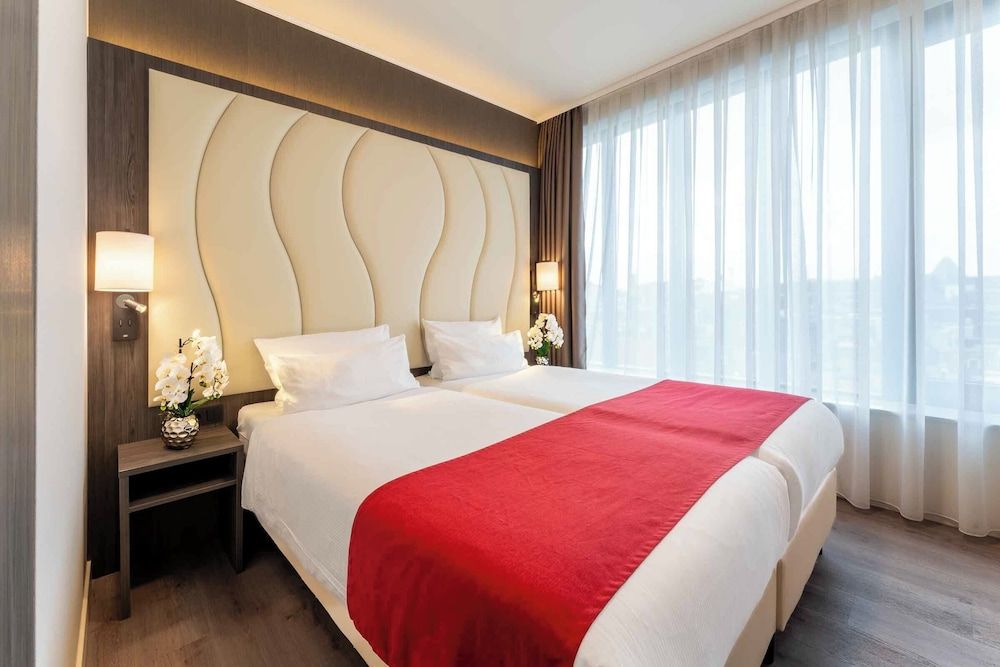 PLAZA Premium Den Haag City Center Standard Double Room