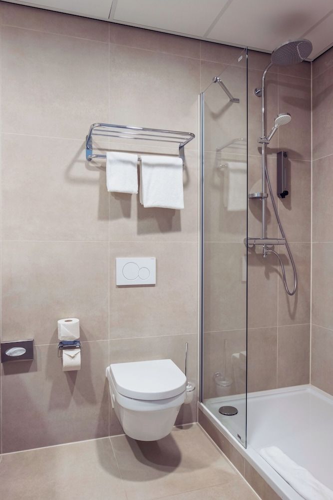 PLAZA Premium Den Haag City Center Standard Double Room 7