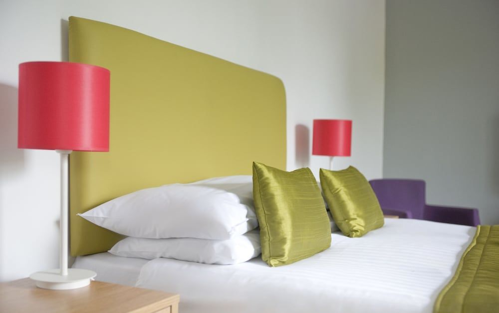 Twin Room (with Loch View)