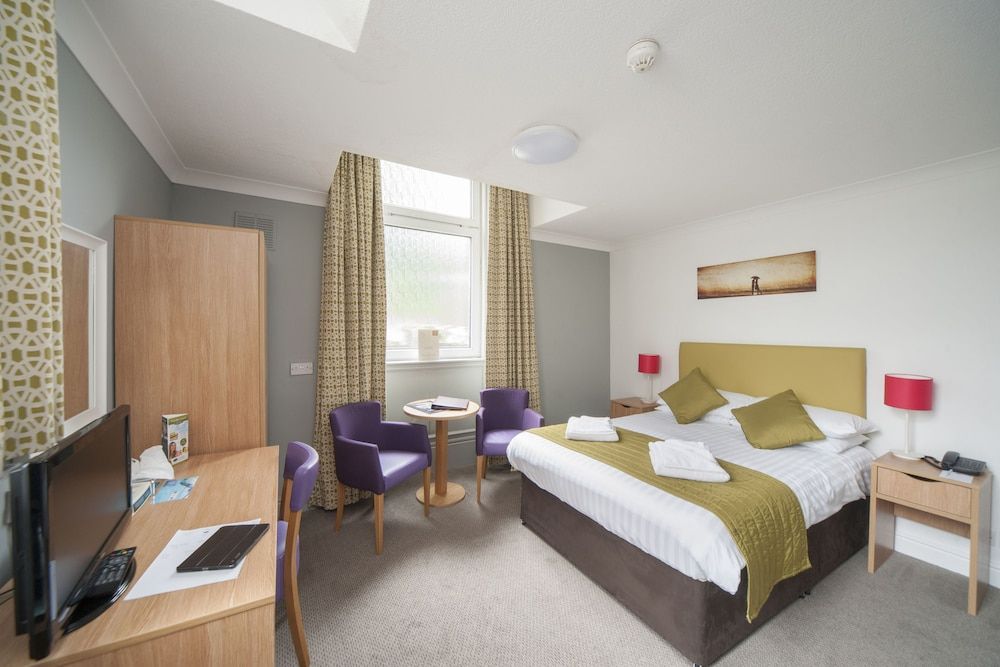 undefined The Caledonian Hotel 7