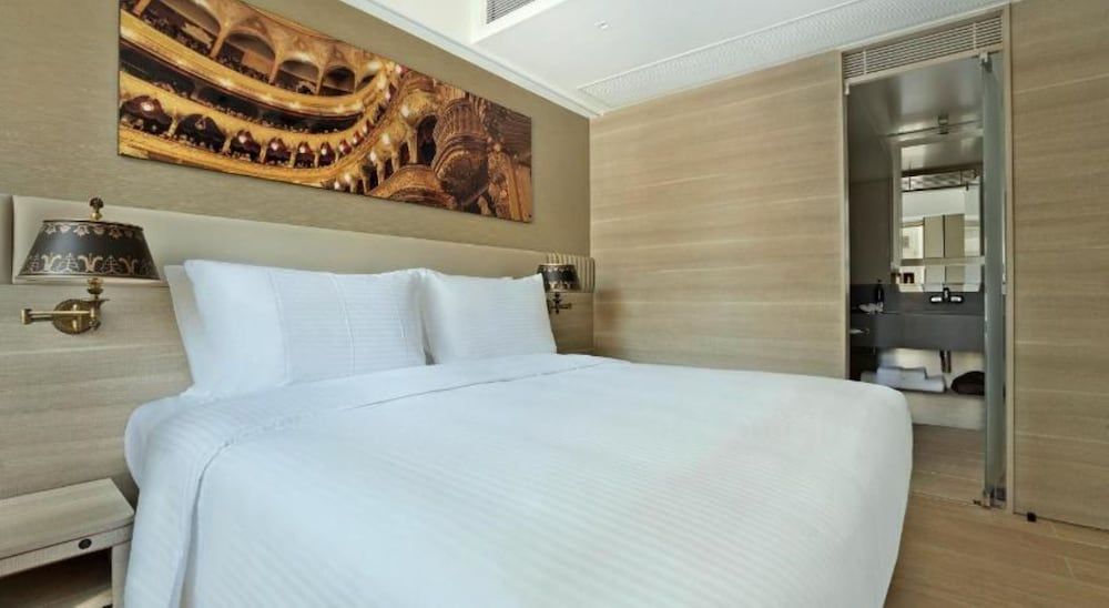 Queen Suite