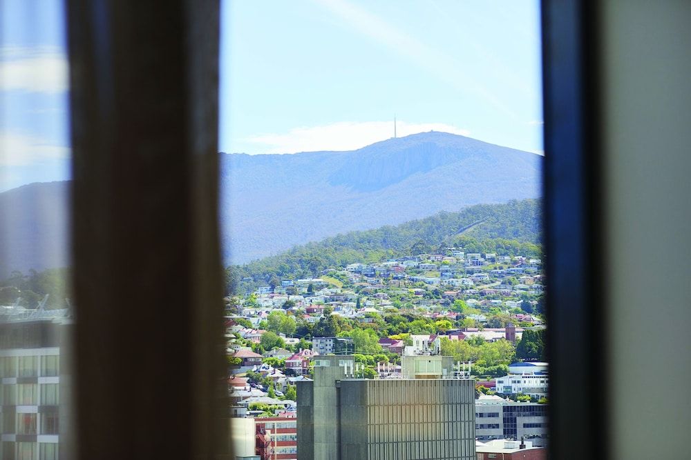 Vibe Hotel Hobart Room, Mountain View 5