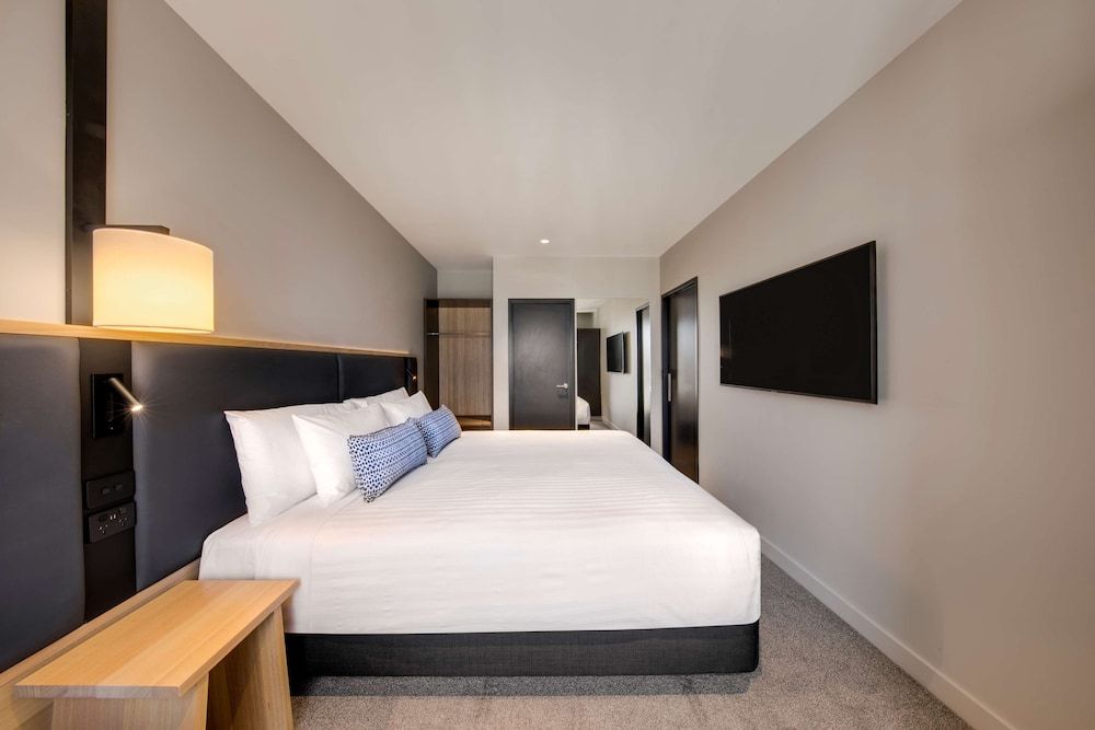 Vibe Hotel Hobart One Bedroom Apartment 2