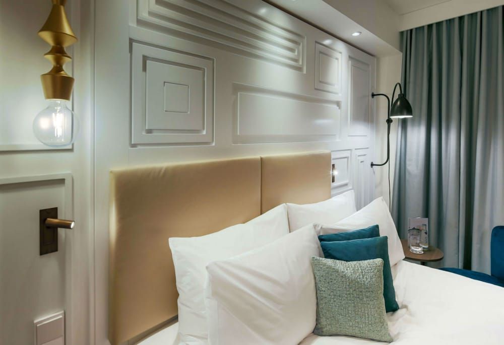 Hotel Indigo Dresden - Wettiner Platz by IHG Standard Room, 1 Queen Bed