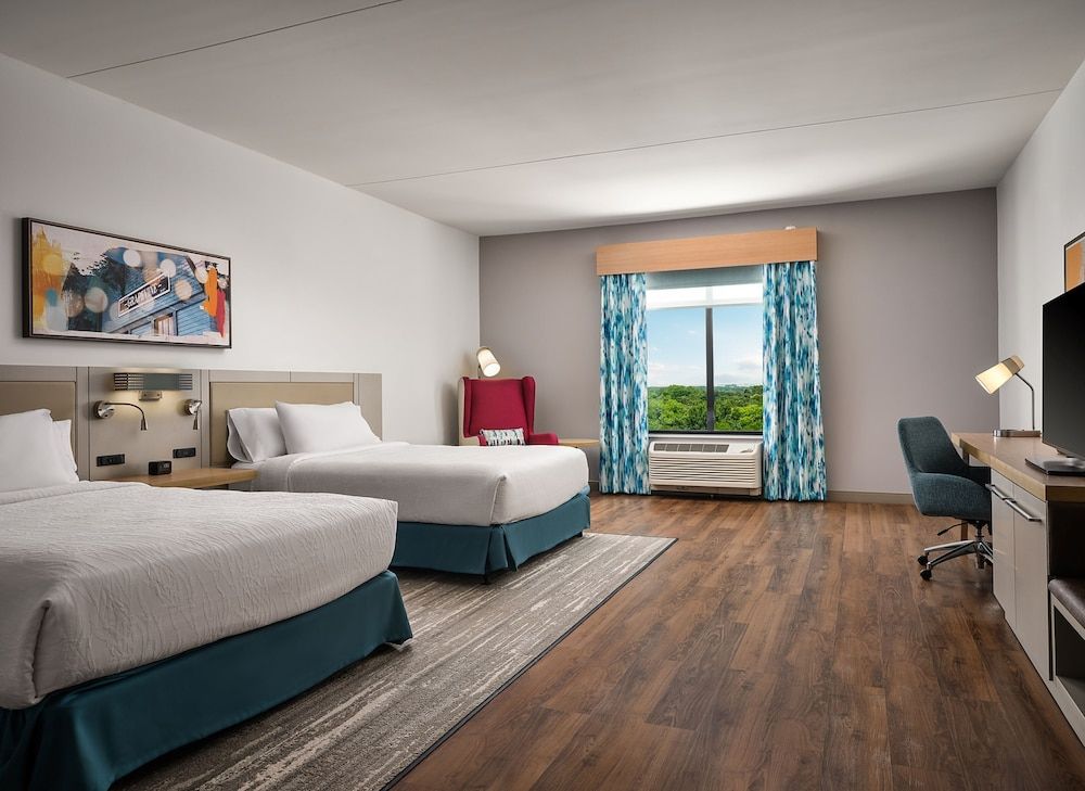 Deluxe Room, 2 Queen Beds, Accessible (Mobility & Hearing, Roll-in Shower)