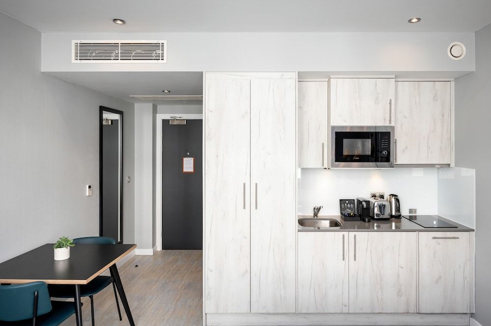 Staycity Aparthotels, Liverpool, Waterfront Studio (Sleeps 2) 9