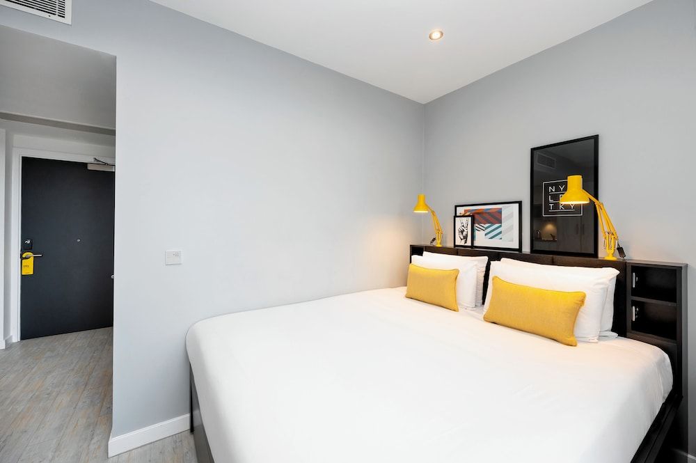 Studio, Accessible (Accessible Studio Sleeps 3)