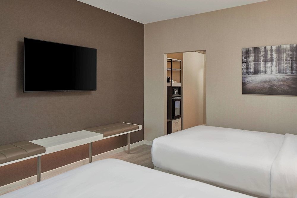 Standard Room, 2 Queen Beds, Non Smoking