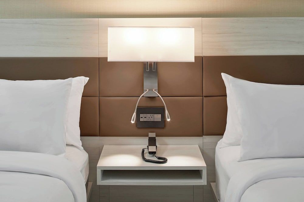 Room, 2 Queen Beds, Corner
