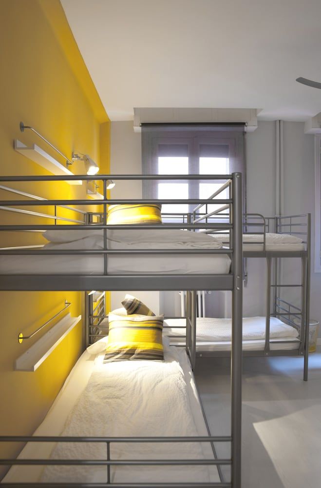 Woohoo Hostal Madrid 1 Bed in Shared Mixed Dormitory for 6 people 7