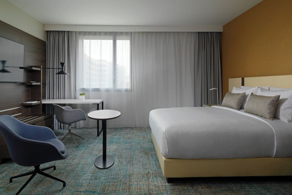 Deluxe Studio, 1 King Bed