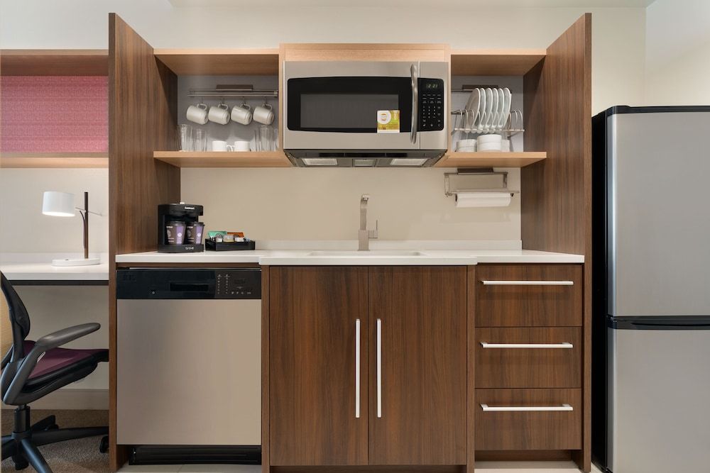Suite, 1 King Bed, Accessible (Hearing)