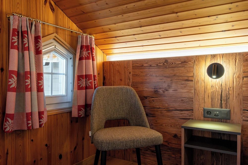 Hotel Alpenblick Standard Twin Room (Stammhaus /Chalet Enzian) 8