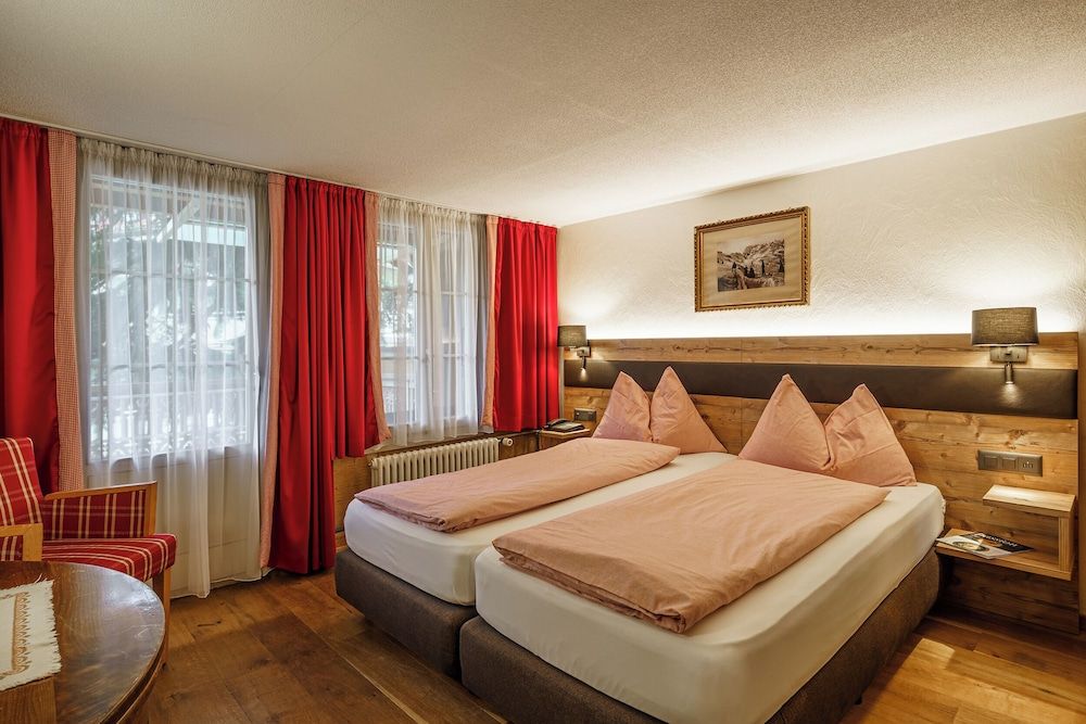 Hotel Alpenblick Standard Twin Room (Stammhaus /Chalet Enzian) 2