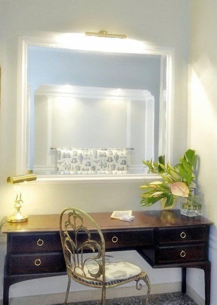 Hotel Lancelot Double or Twin Room 13