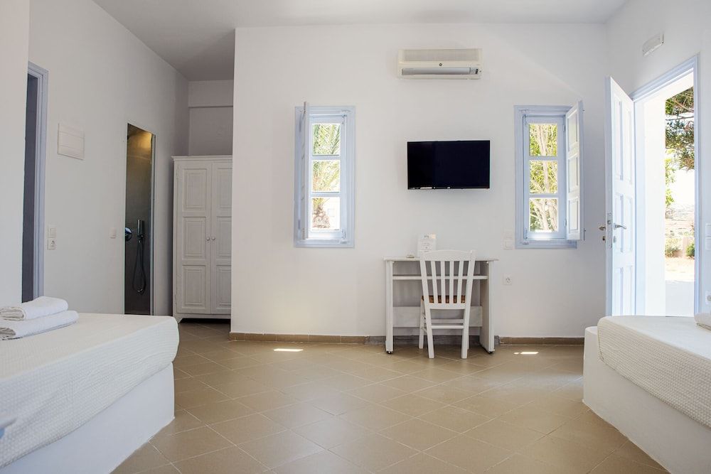undefined Pelagos Hotel 8