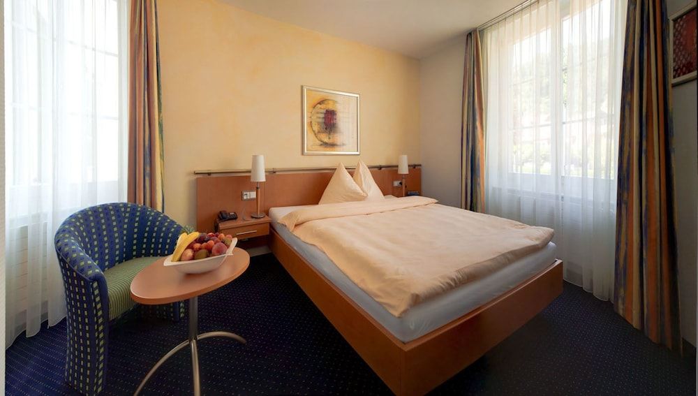 Parkhotel Gunten - Beach & Spa Double Room, City View 3