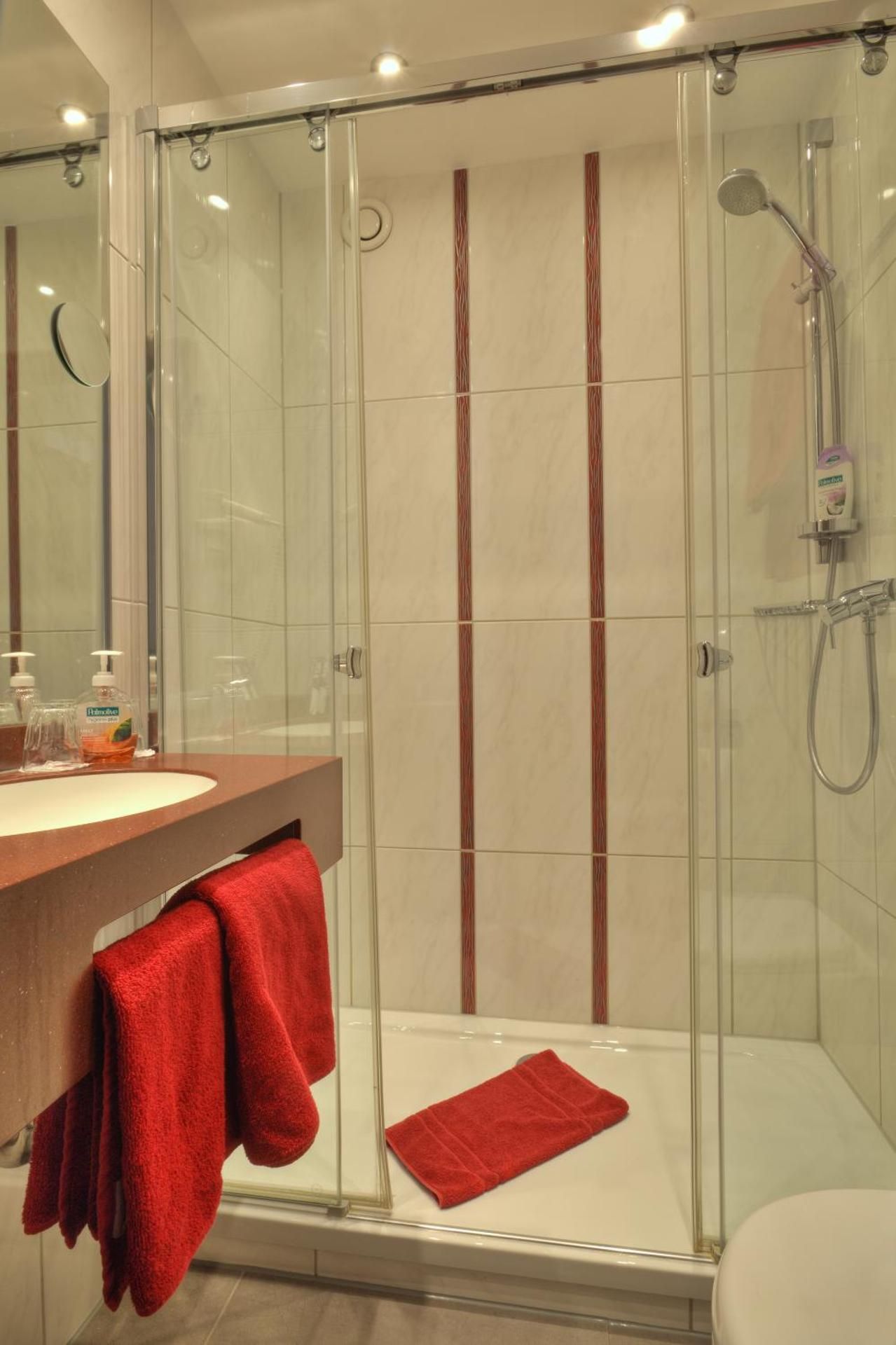 undefined Hotel Condor 3
