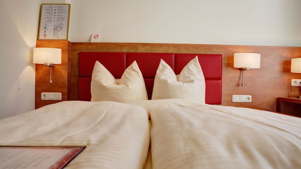 undefined Hotel Condor 9