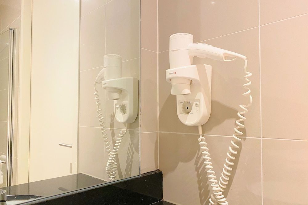 Hotel Van Gogh Standard Room, 2 Twin Beds 5