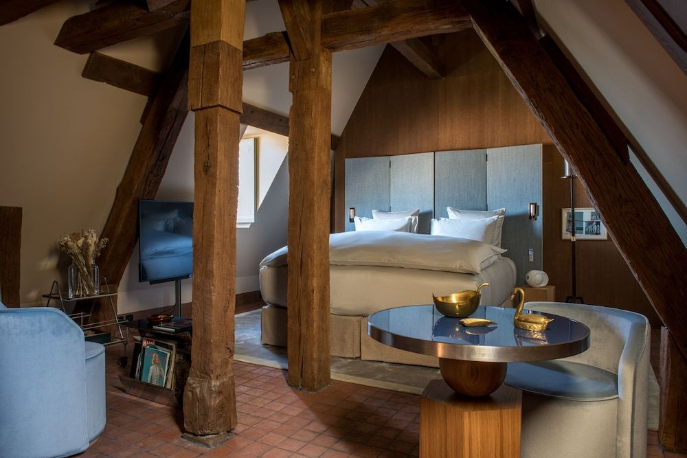 Cour des Vosges - Evok Collection Superior Room,1 King Bed, Pool Access, Garden View, Attic Floor (accessible by stairs) 3