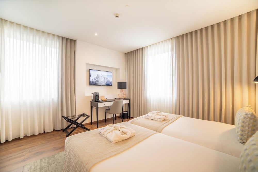 VIP Executive Picoas Hotel Standard Double Room, 2 Twin Beds 4