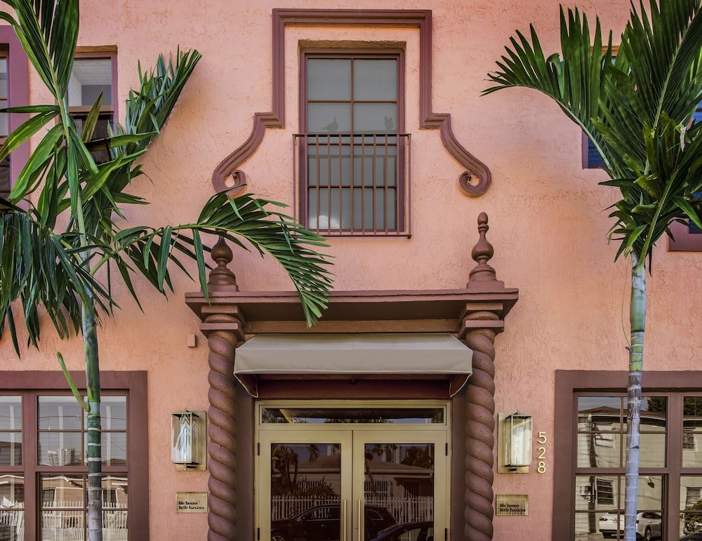 undefined Life House, Little Havana 3