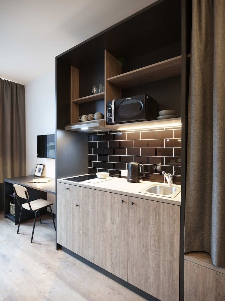 PHNX Aparthotel Hamburg Standard Apartment 3