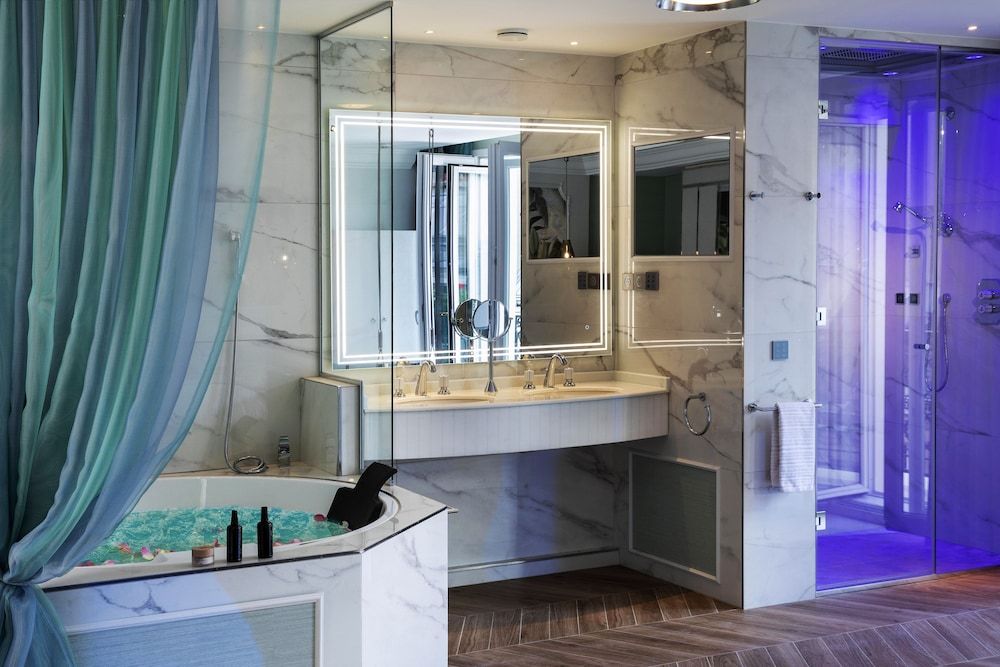 undefined Paris j'Adore Hotel & Spa 5