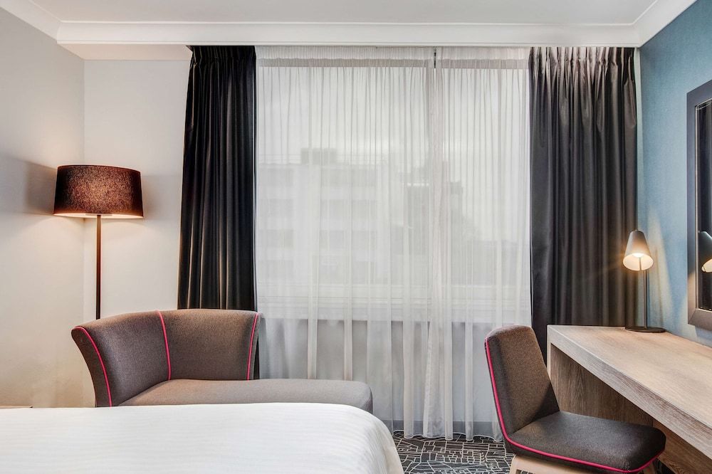 Room (Cosy)