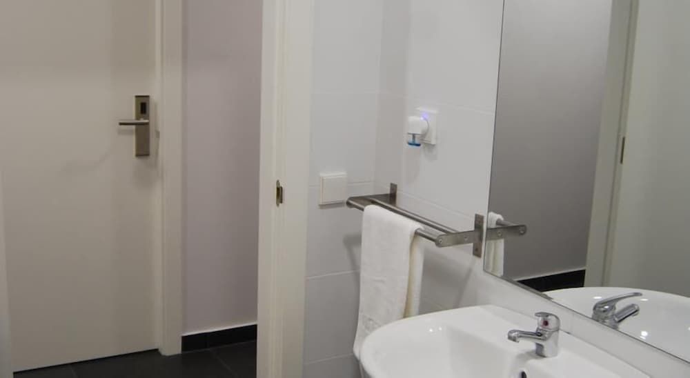 Hostal Cama del Mar Double Room, Shared Bathroom 4