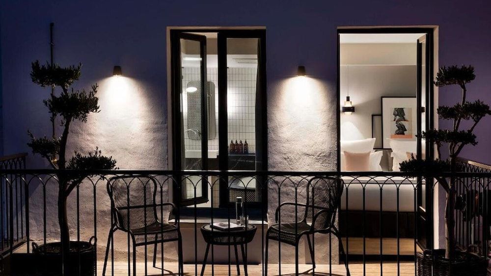 undefined Maison ELLE Paris 6