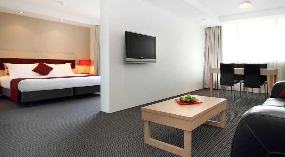Central Studio Hotel Sydney Junior Suite 2