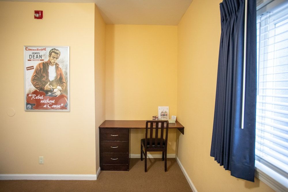 The Hotel Hollywood Standard Room, 1 Queen Bed, ADA 10