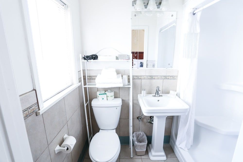 undefined The Hotel Hollywood 10