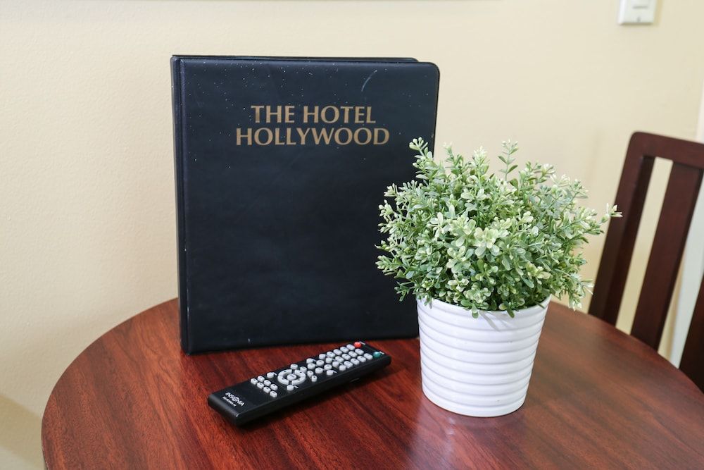 The Hotel Hollywood Standard Room, 1 Queen Bed 8