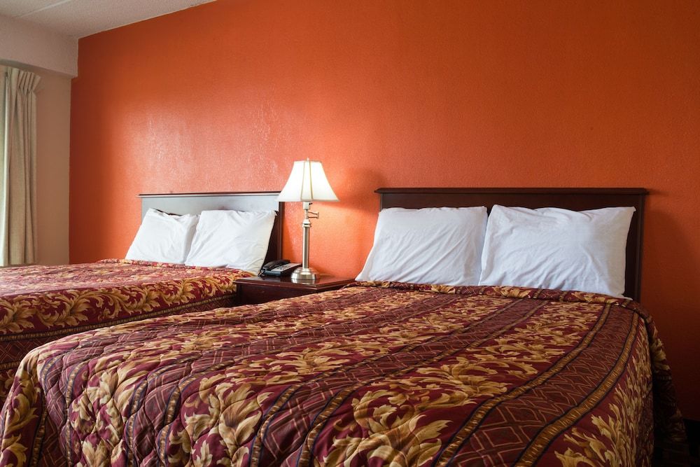 Budget Inn Cocoa Standard Room, 2 Double Beds 3