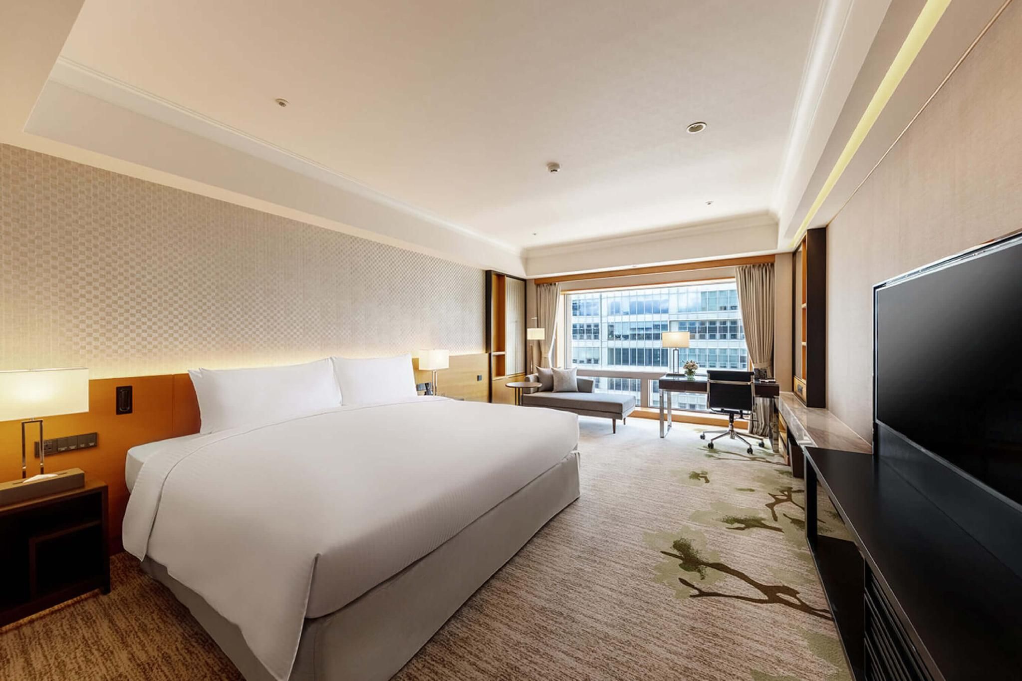 Deluxe Premier King Room