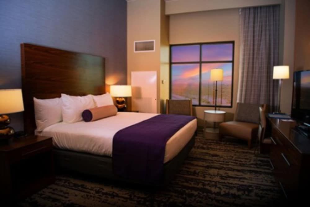 Traditional Room, 1 King Bed