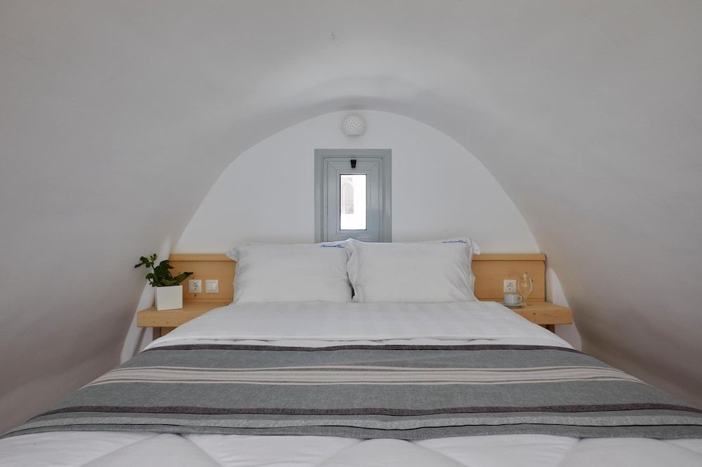 undefined Santorini View 4