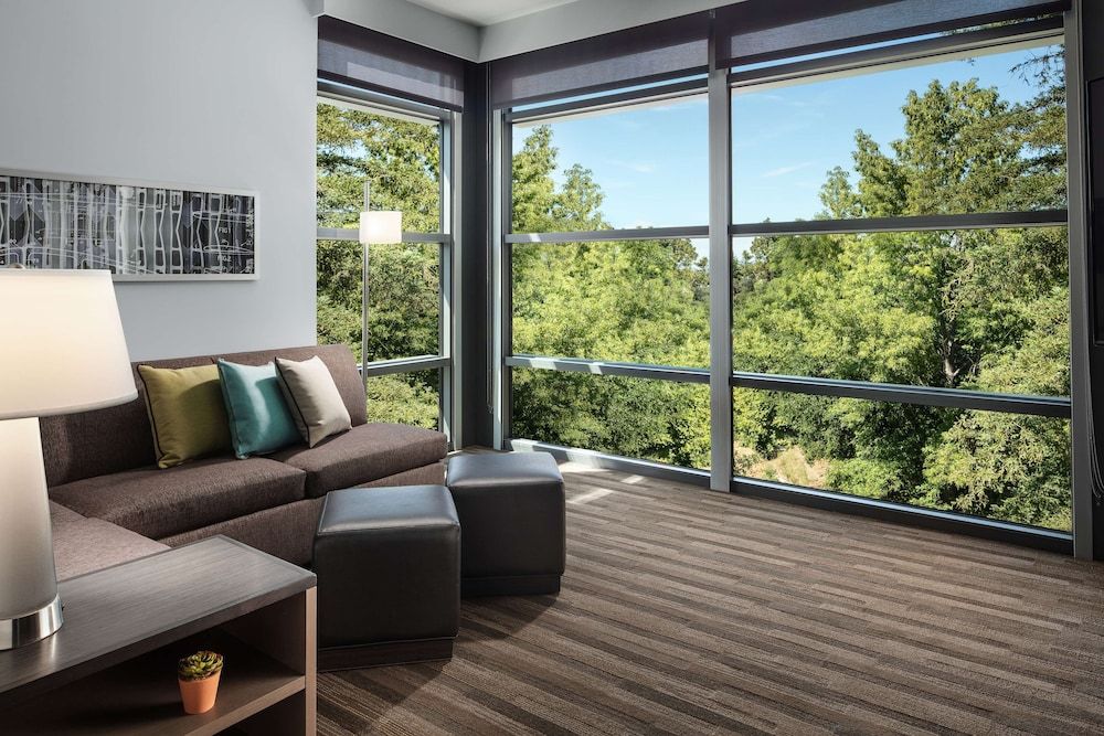 Executive Suite, Kitchen