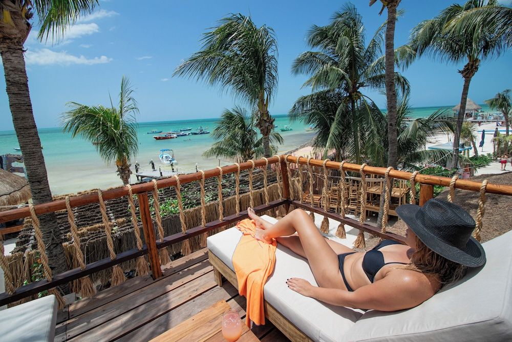 Amaité Beach Hotel Presidential Suite, Hot Tub, Oceanfront 7