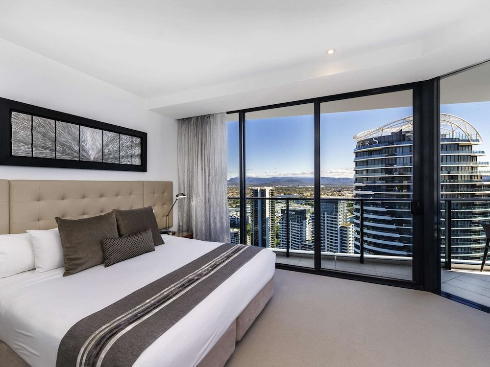 Peppers Broadbeach 3 Bedroom Sky Home (Weekly Housekeeping)