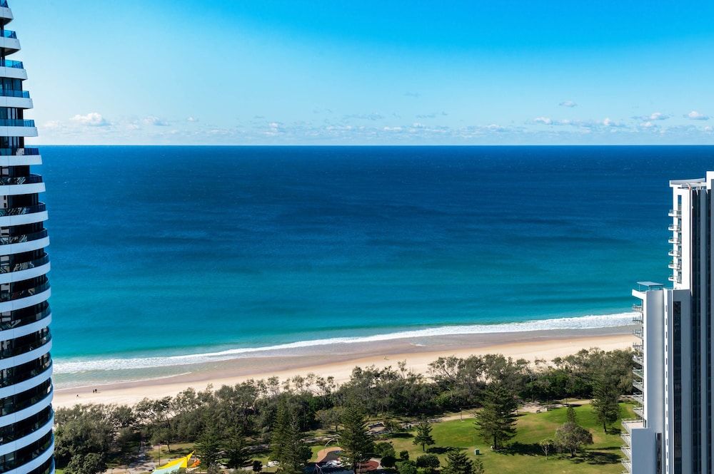 Peppers Broadbeach Suite, 2 Bedrooms (Sky View, Weekly Housekeeping) 9
