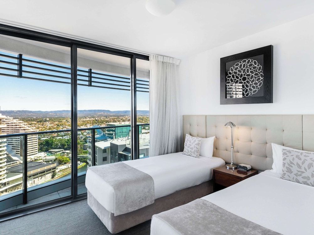 Peppers Broadbeach Suite, 2 Bedrooms (Sky View, Weekly Housekeeping)