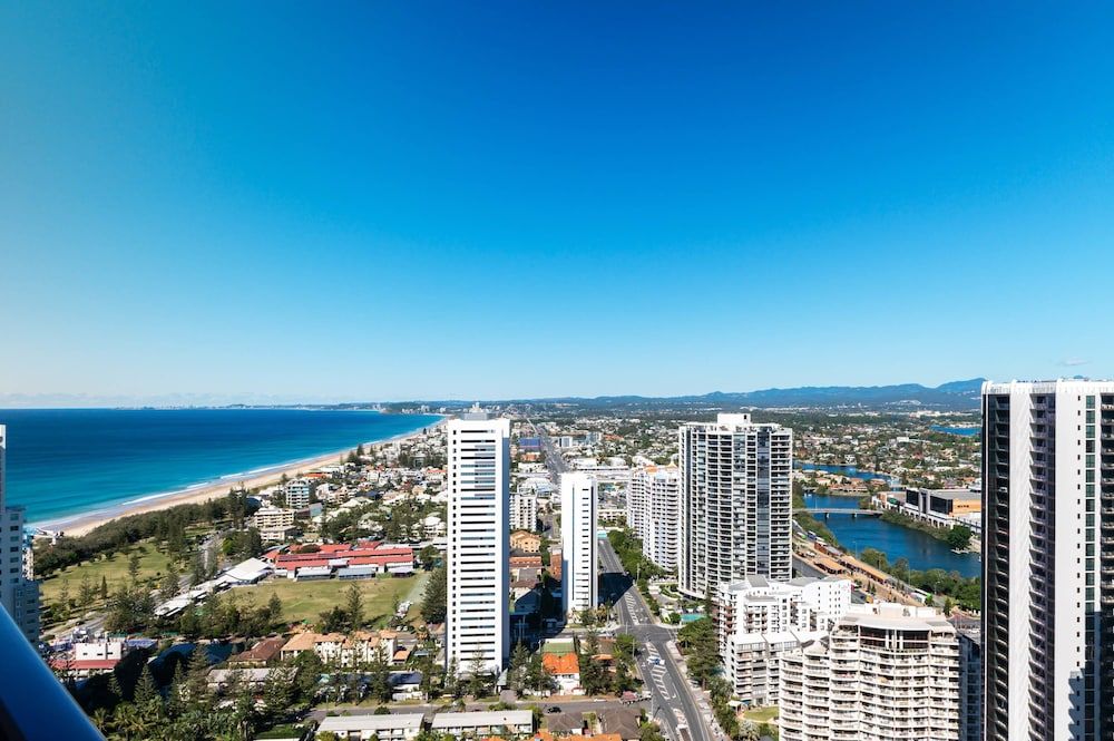 Peppers Broadbeach Suite, 2 Bedrooms (Sky View, Weekly Housekeeping) 5