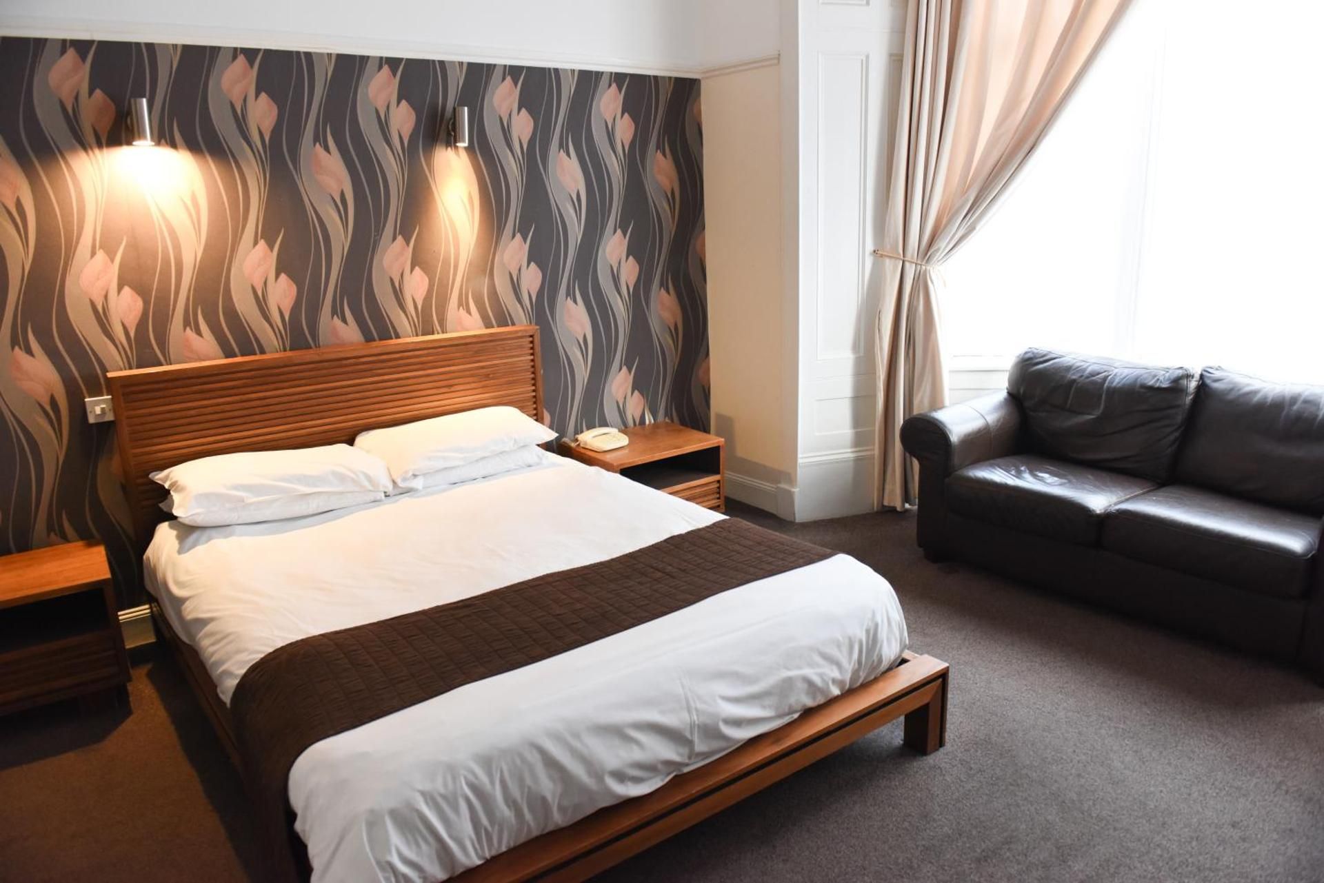 Sandyford Hotel Double Room 4
